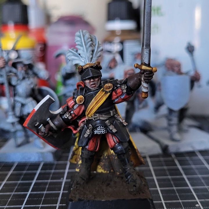 Miniatura General Sunland a Pie Imperio resina 28mm sin pintar - Drakholm
