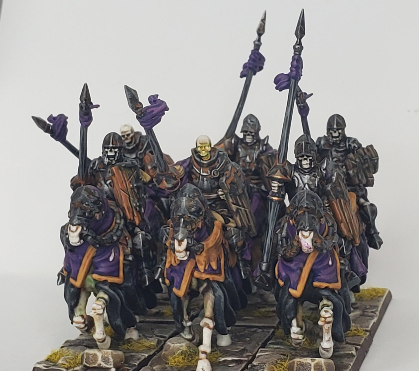 Miniatura Caballeros Oscuros No-Muertos Condes Vampiro resina 28mm sin pintar - Drakholm