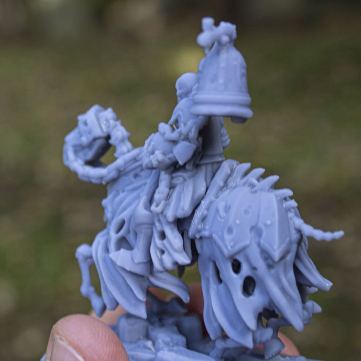 Miniatura Caballeros Oscuros No-Muertos Condes Vampiro resina 28mm sin pintar - Drakholm