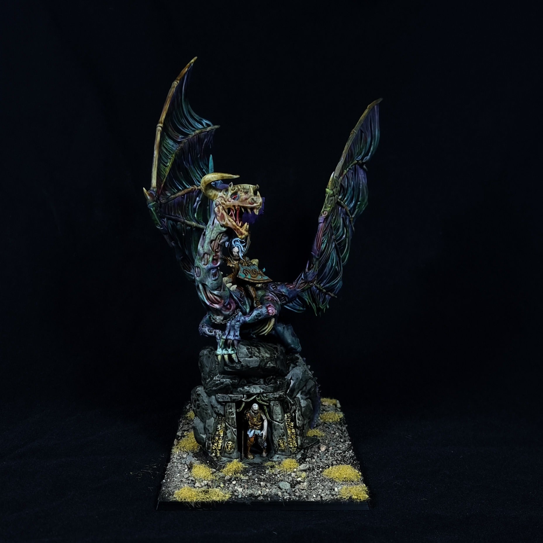 Miniatura Dama Vampiro en Dragón Zombi Condes Vampiro resina 28mm sin pintar - Drakholm