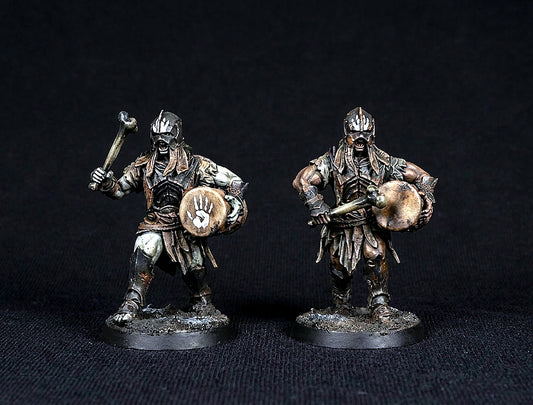 Miniatura Portaestandarte y Tambor Uruk-hai de Isengard Isengard resina 32mm - Drakholm