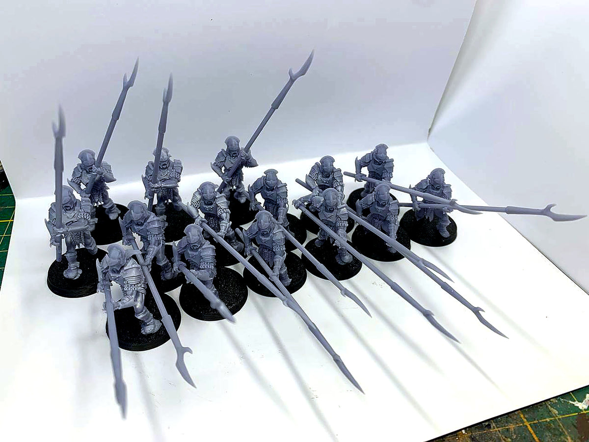 Uruk-hai de Isengard (Piquero) · Isengard · Miniatura 28mm · Drakholm