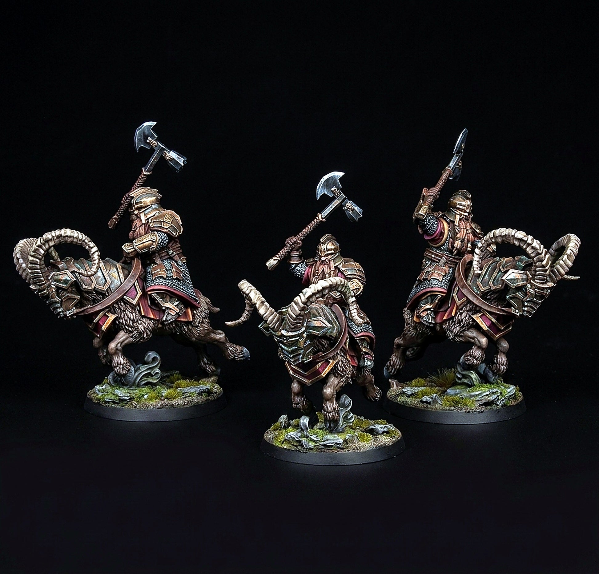 Miniatura Caballería de Carnero con Hacha de las Colinas de Hierro Colinas de Hierro resina 32mm - Drakholm