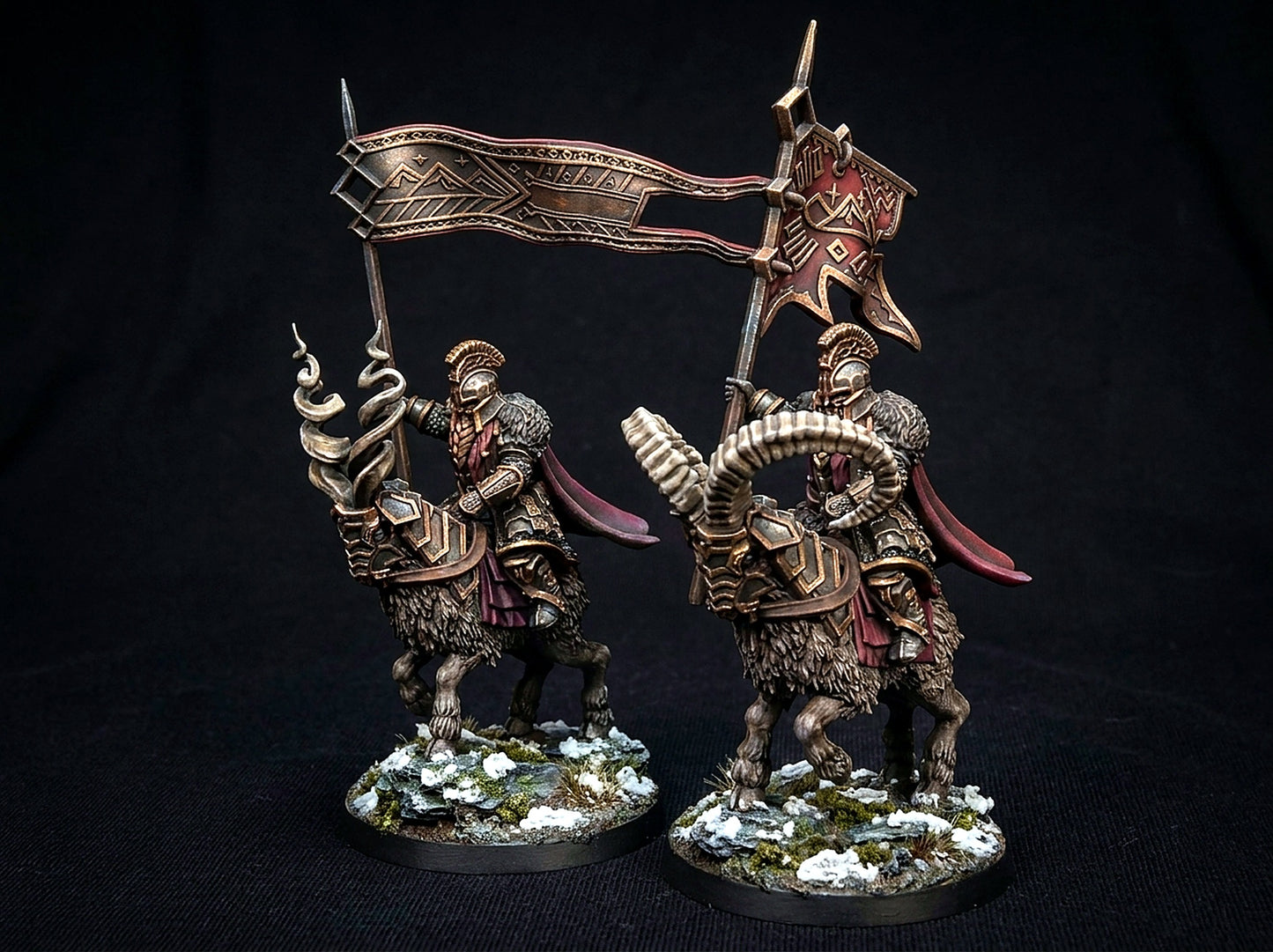 Miniatura Capitán de Caballería de Carnero con Estandarte de las Colinas de Hierro Colinas de Hierro resina 32mm - Drakholm