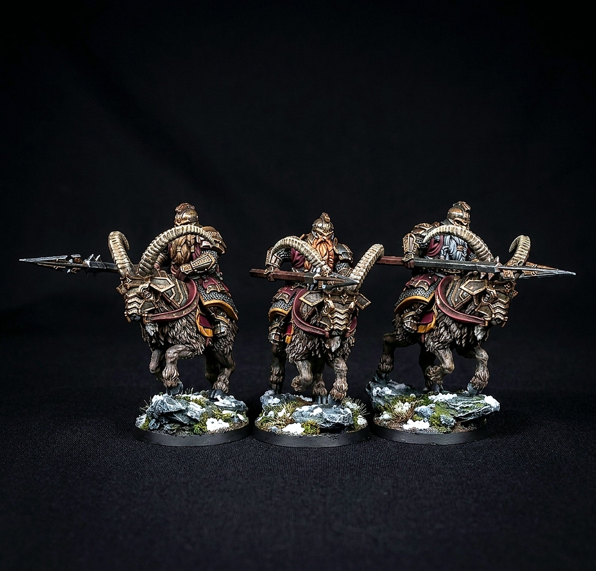 Miniatura Caballería de Carnero con Lanza de las Colinas de Hierro Colinas de Hierro resina 32mm - Drakholm