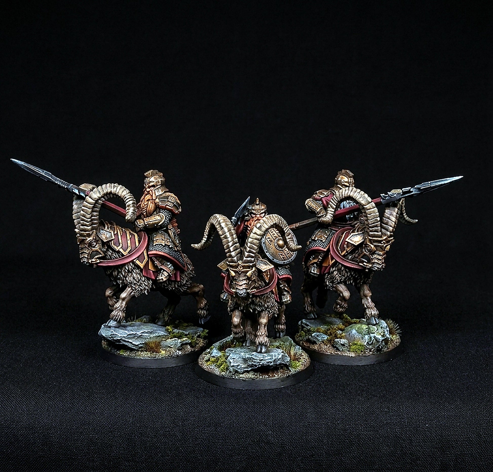 Miniatura Caballería de Carnero con Lanza de las Colinas de Hierro Colinas de Hierro resina 32mm - Drakholm